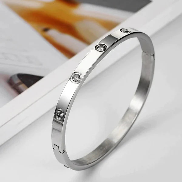 Stainless Steel Contemporary Silver Plated Anti-Tarnish Bracelet